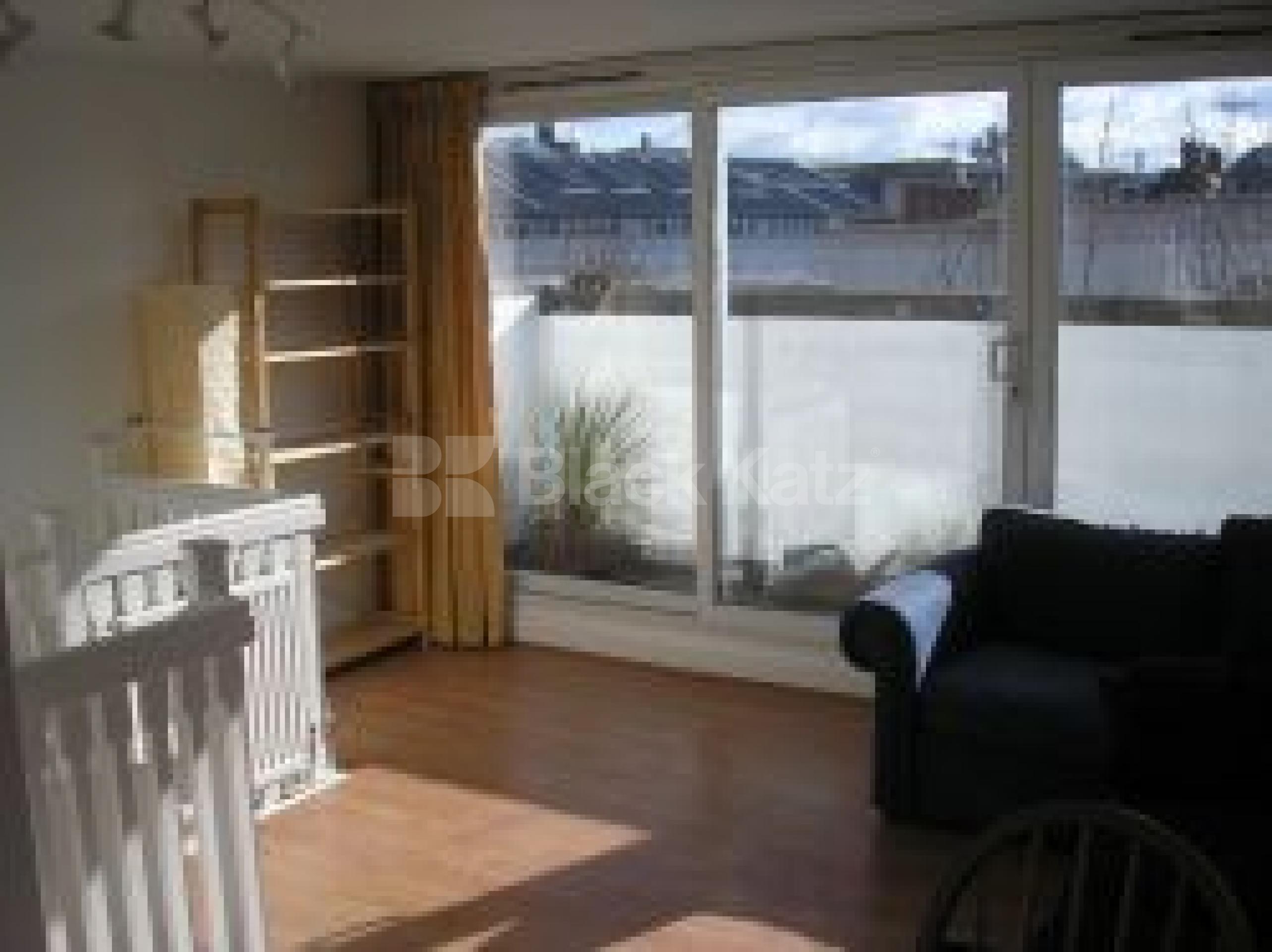 			NEW ADVERT, 2 Bedroom, 1 bath, 1 reception Studio			 Parkway, CAMDEN NW1 NW1